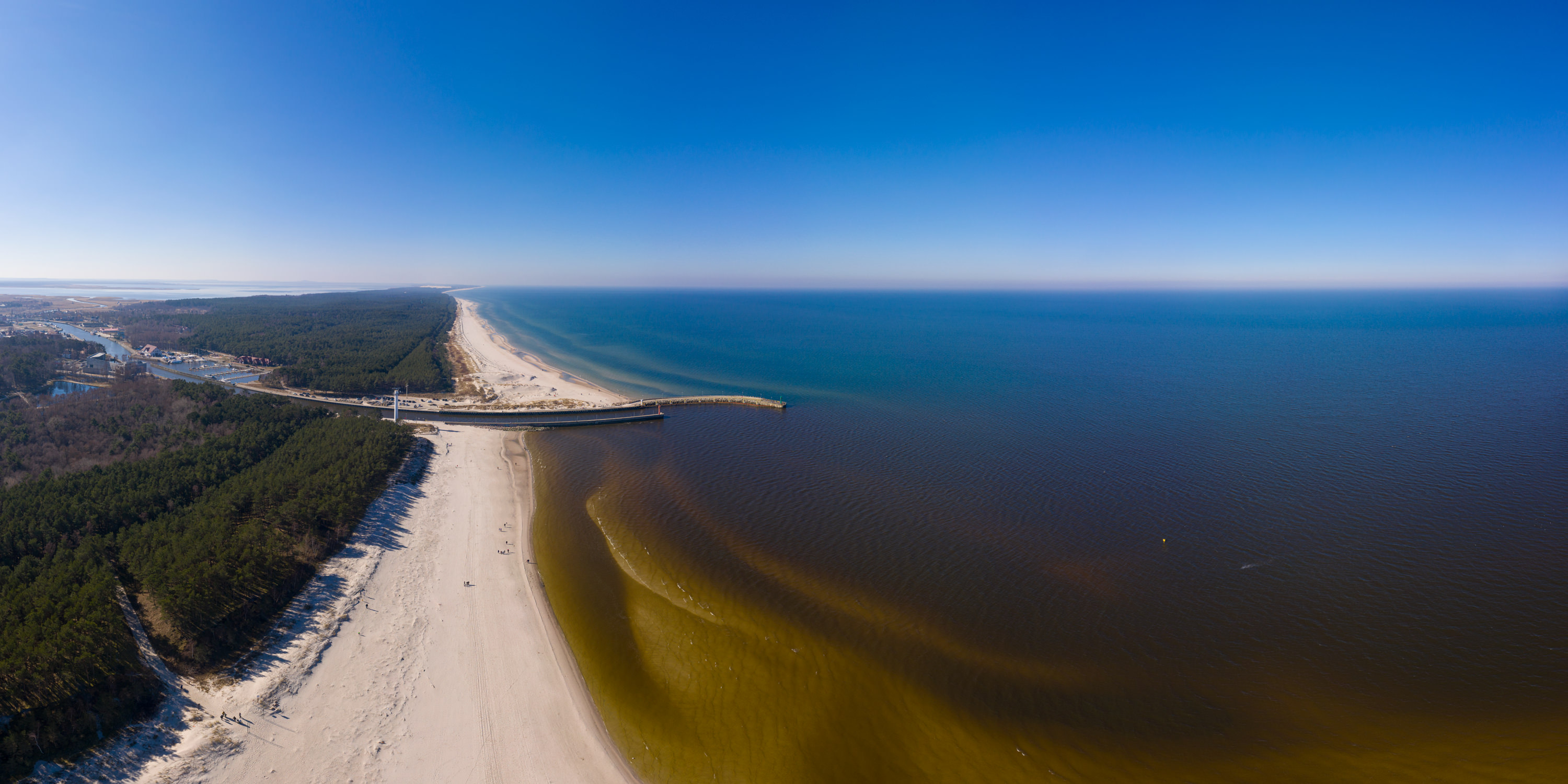 Łeba - Plaża Wschodnia "Neptun" wiosną